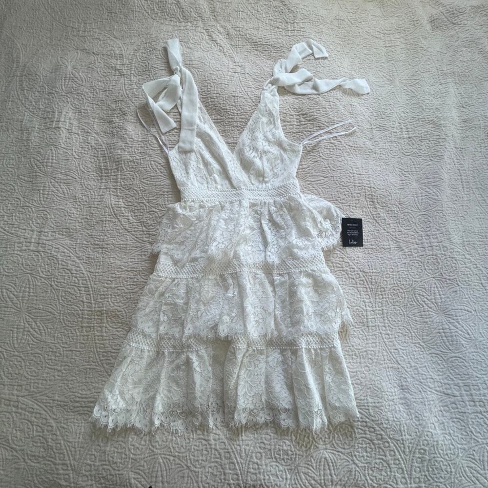 Lulus white lace tiered dress, XS, NWT